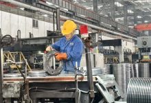 車間奮戰(zhàn)正當(dāng)時(shí)　工業(yè)強(qiáng)市步履堅(jiān)丨梧州市企業(yè)開足馬力忙生產(chǎn)助力工業(yè)經(jīng)濟(jì)起好步-岑溪生活—站式岑溪本地生活服務(wù)平臺(tái) m.liuxuelu.cn